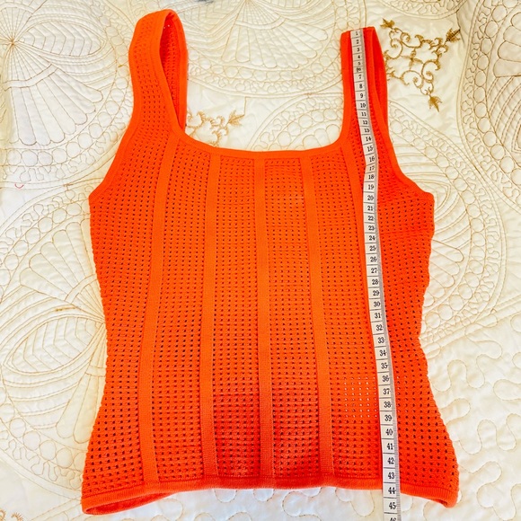 Aritzia Babaton Cropped Tank With Square Neck And Sculpted Knit New without tag - Picture 6 of 7